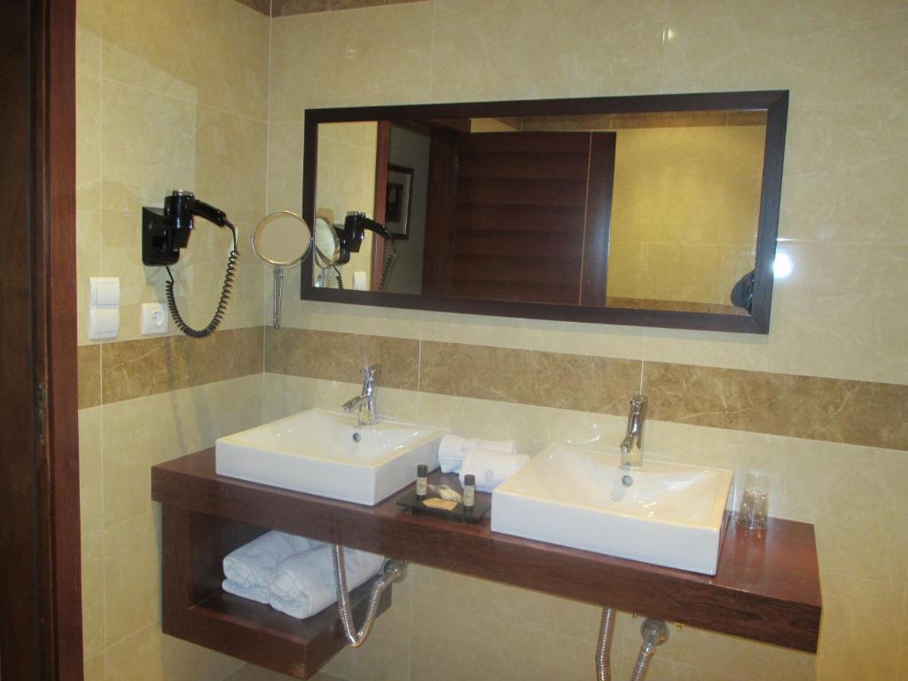Hotel Do Vale Aguiar da Beira Pokoj fotografie